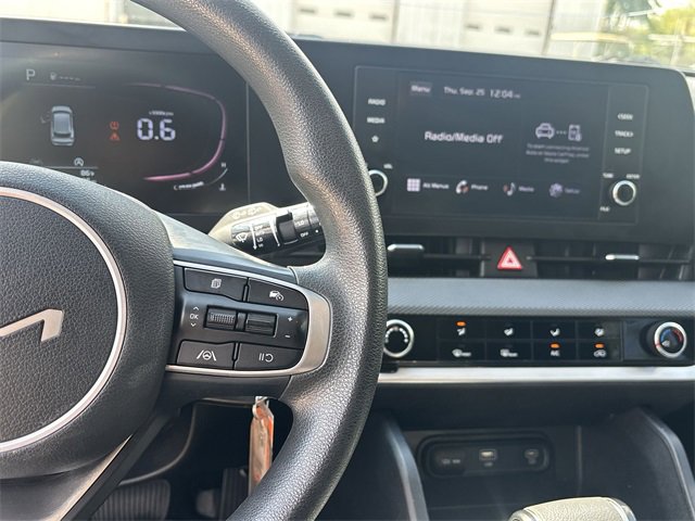 2023 Kia Sportage LX photo 3