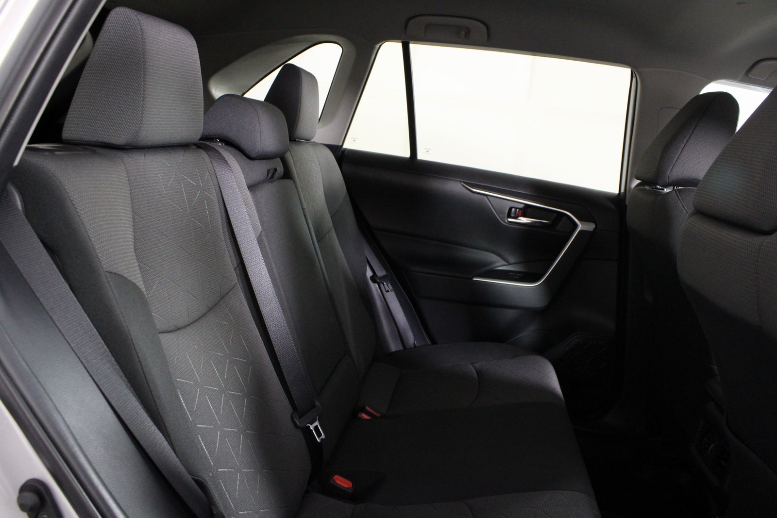 2022 Toyota RAV4 XLE photo 4