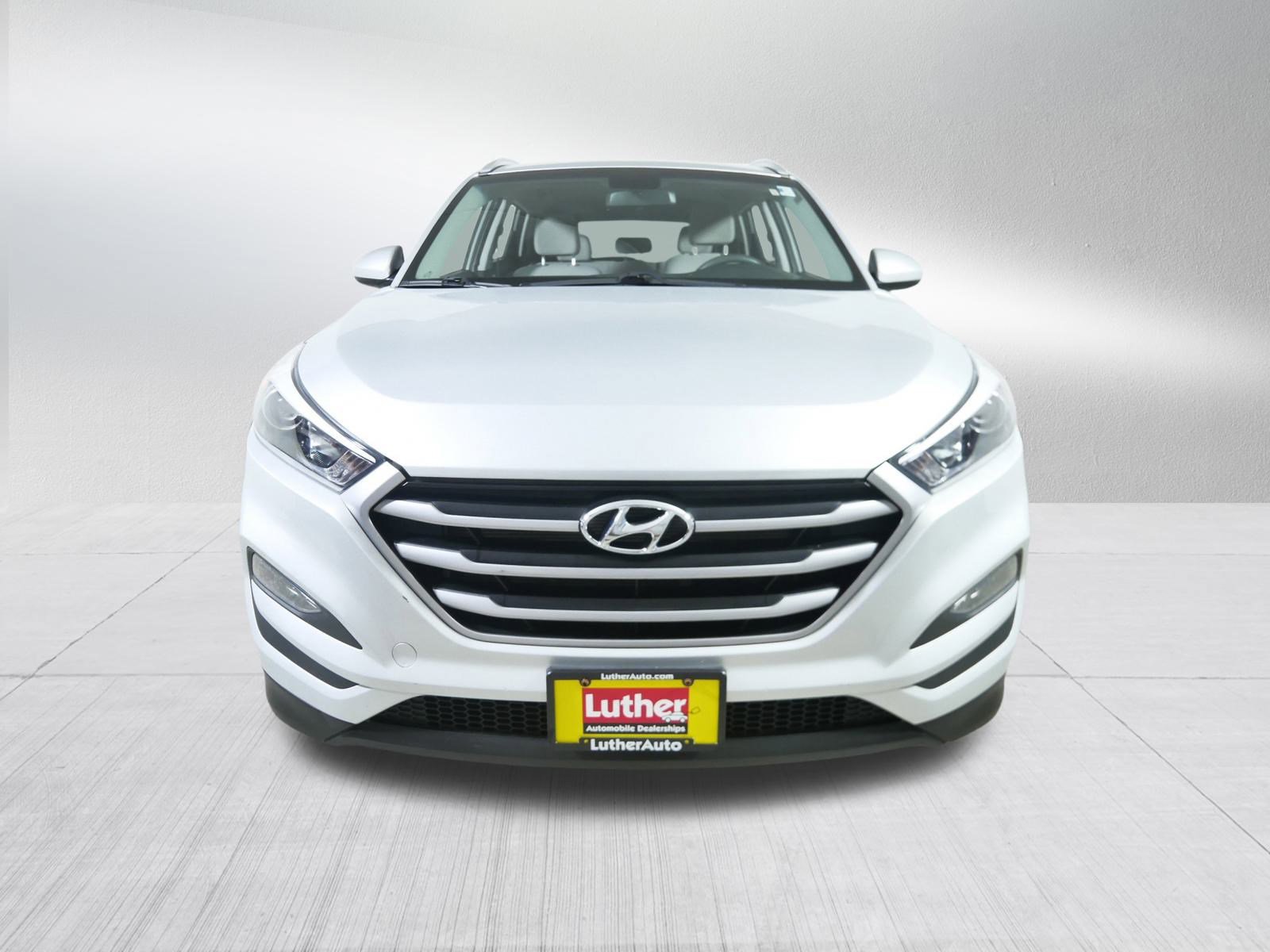 Used 2018 Hyundai Tucson SEL with VIN KM8J3CA42JU606663 for sale in Golden Valley, MN
