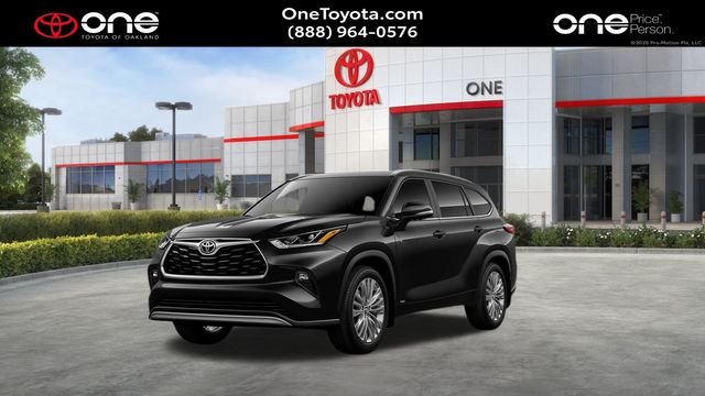 2026 Toyota Highlander Platinum's photo