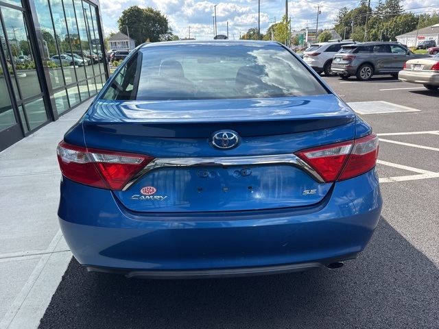 2017 Toyota Camry XLE photo 4