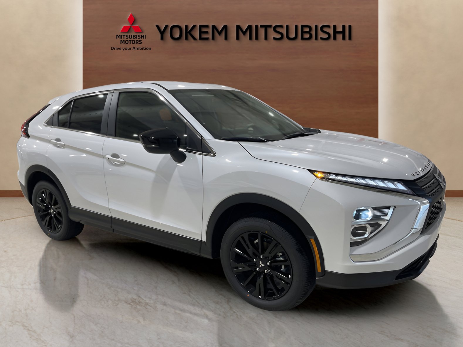 2025 Mitsubishi Eclipse Cross LE photo 6