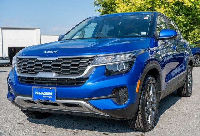 2023 Kia Seltos LX photo 2