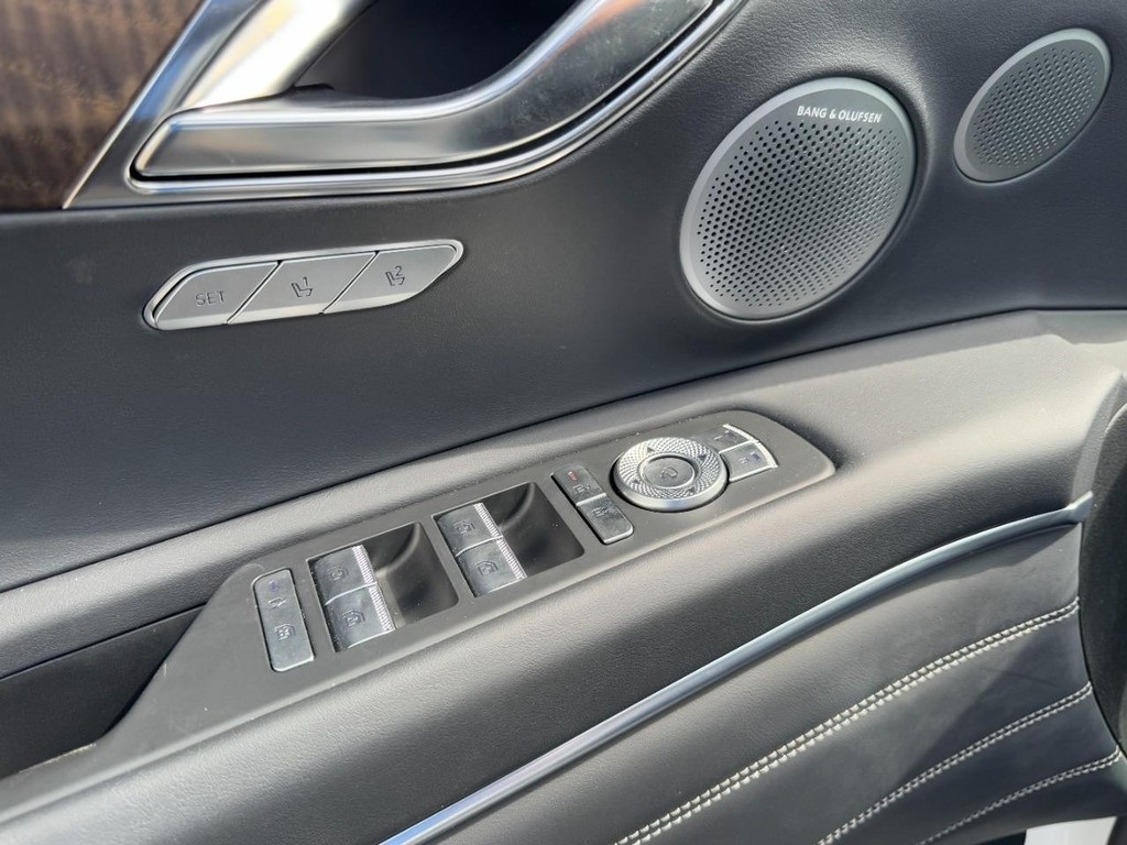 2025 Genesis GV80 3.5T Advanced photo 17