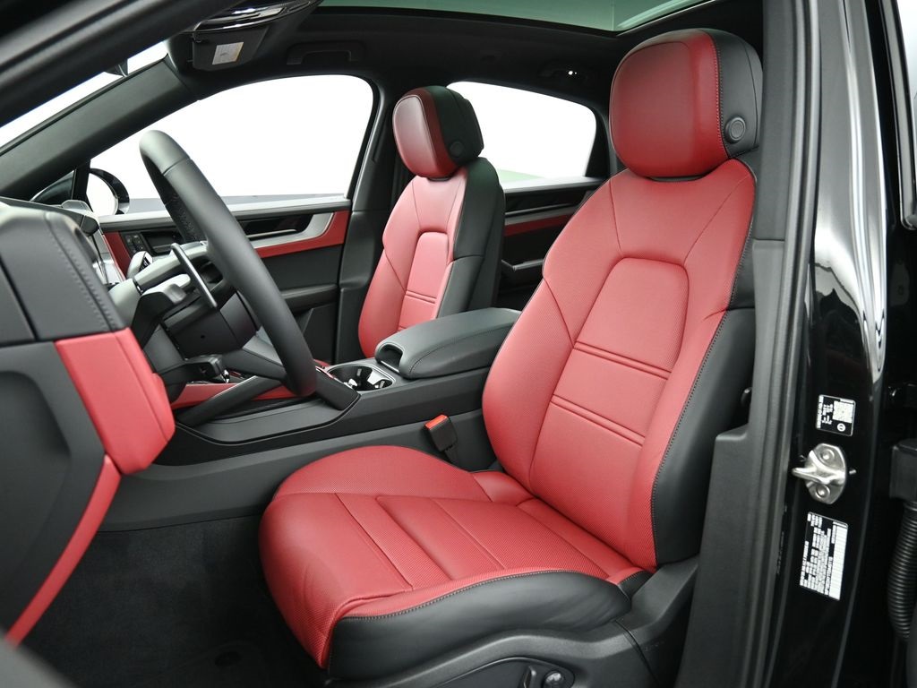 2026 Porsche Cayenne E-Hybrid Coupe photo 4