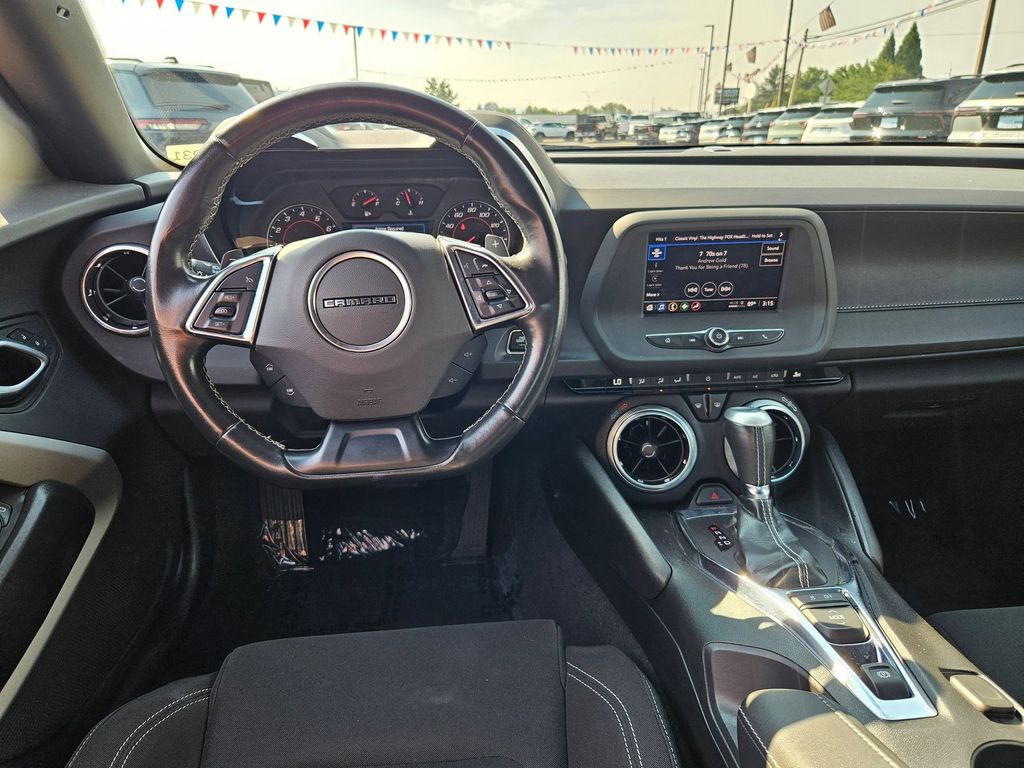 2023 Chevrolet Camaro 1LT photo 26