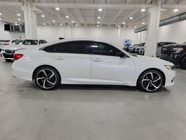 2022 Honda Accord Sport 2.0T photo 6