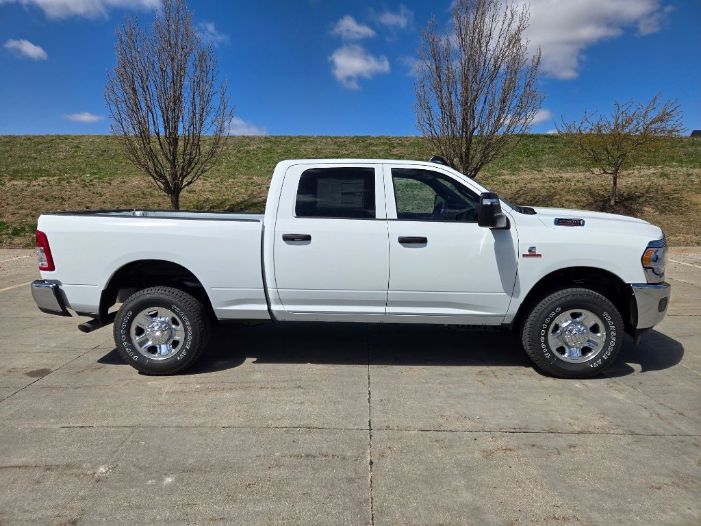 2024 Ram 2500 Tradesman photo 2