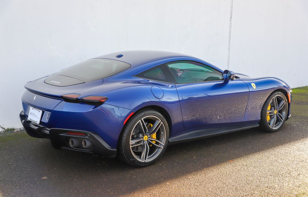2022 Ferrari Roma photo 3