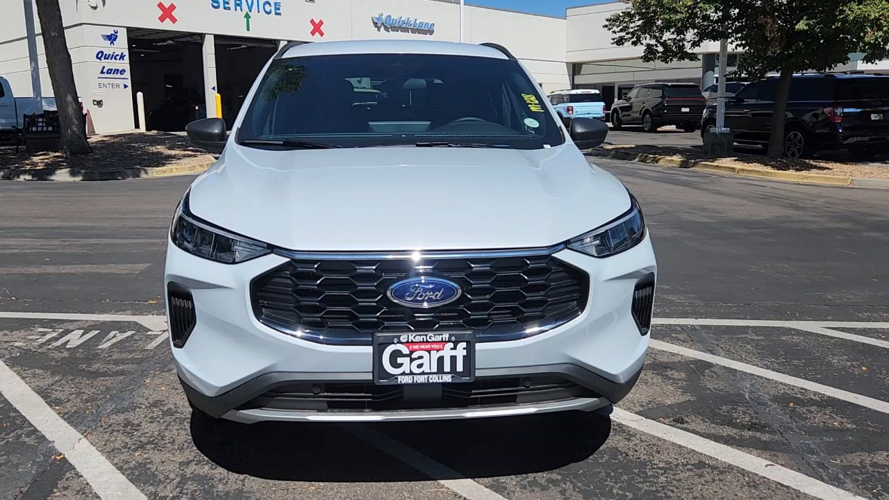 2025 Ford Escape ST-Line photo 12
