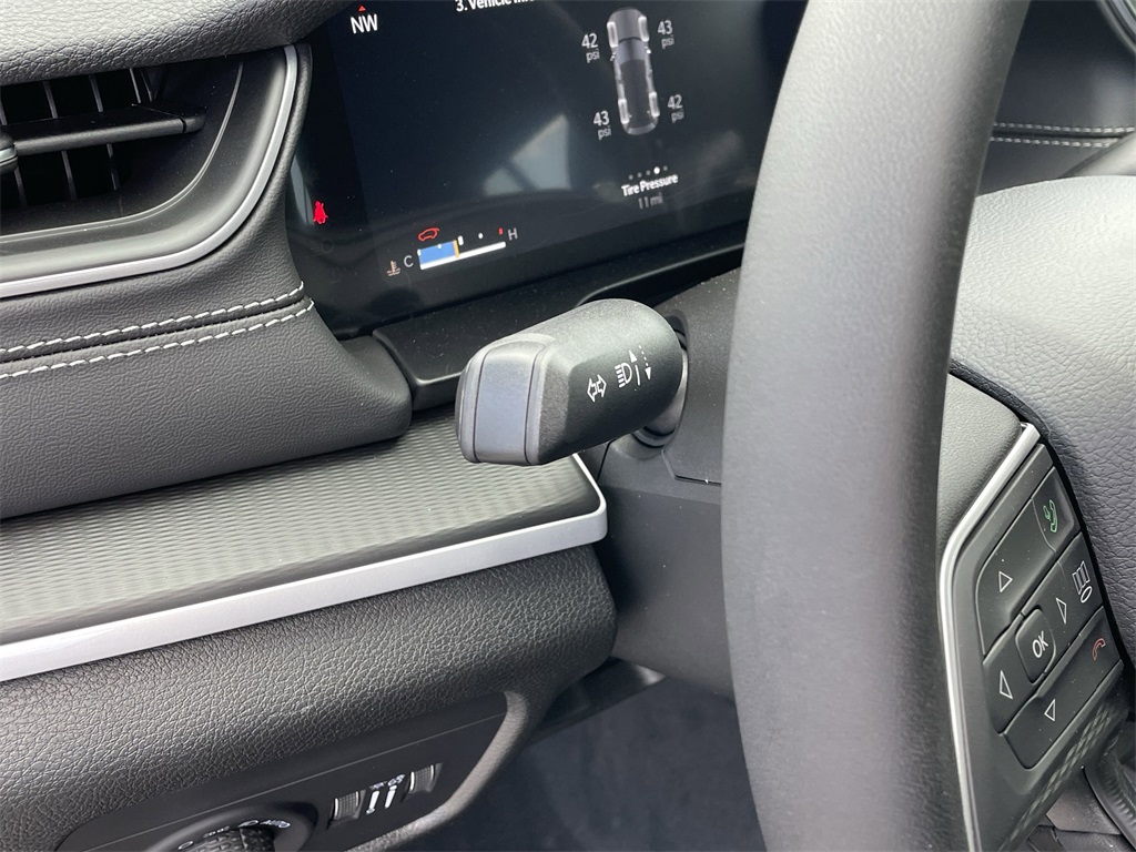 2025 Jeep Grand Cherokee Laredo X photo 15