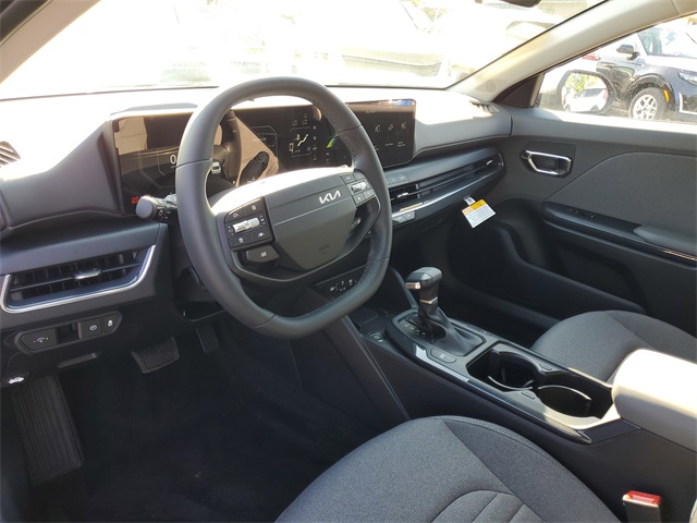 2025 Kia K4 EX photo 7