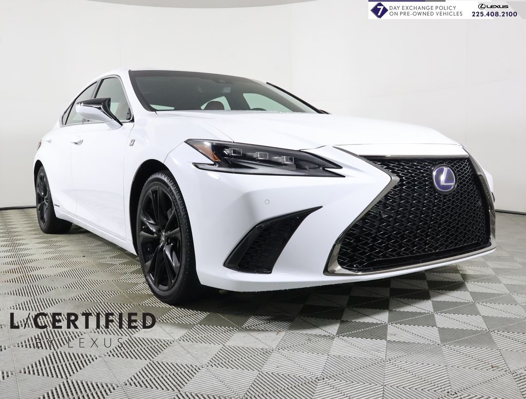 2022 Lexus ES Hybrid 300h F SPORT's photo