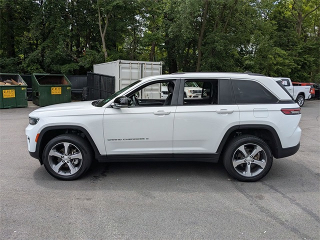 2023 Jeep Grand Cherokee Limited photo 7