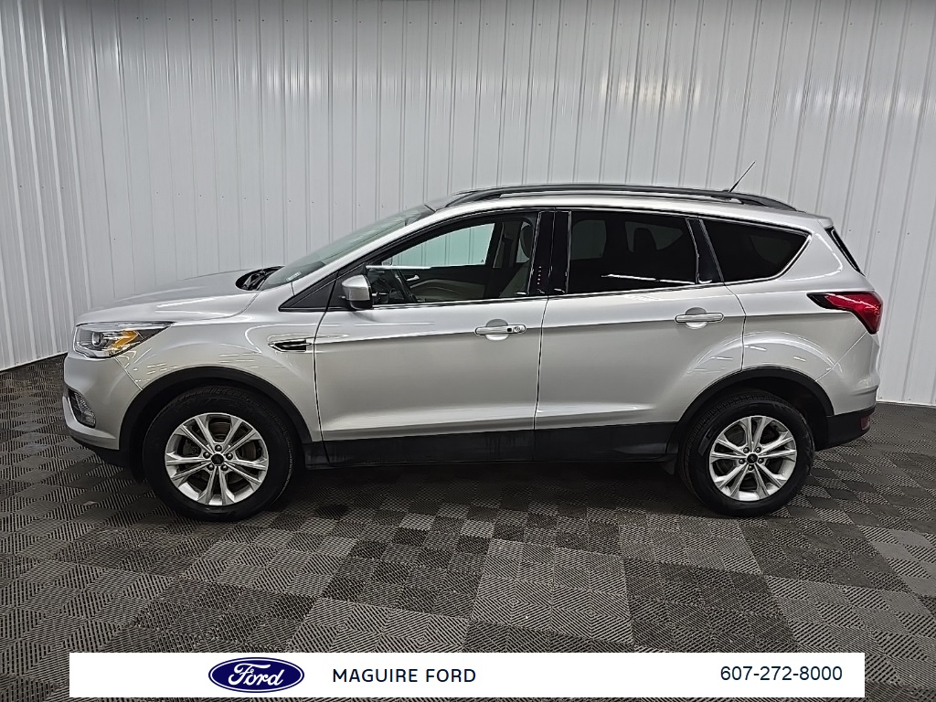 2019 Ford Escape SEL photo 4