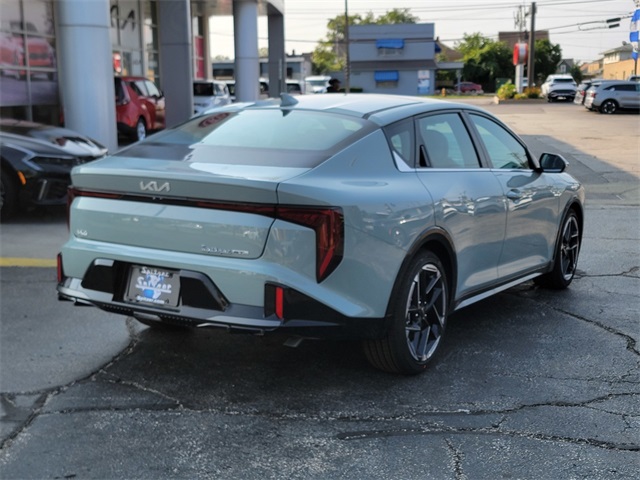2025 Kia K4 GT-Line photo 4