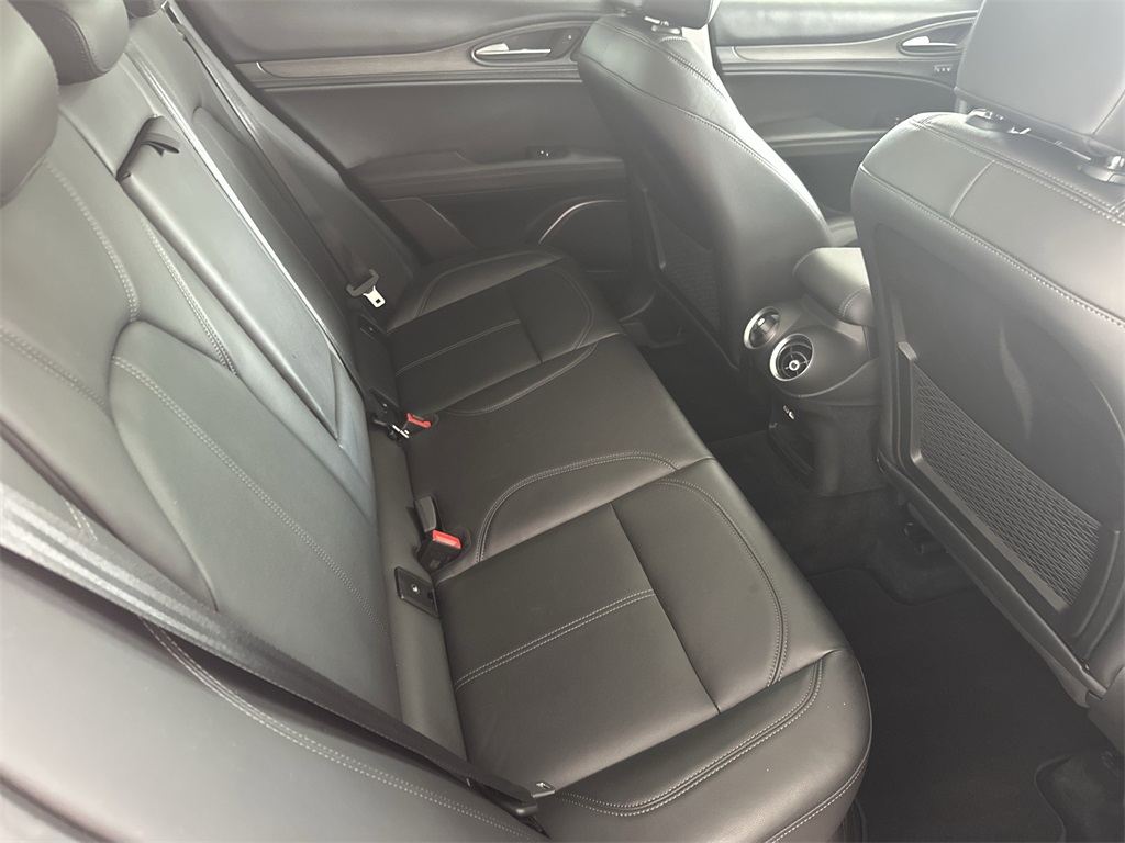 2018 Alfa Romeo Stelvio Ti photo 32