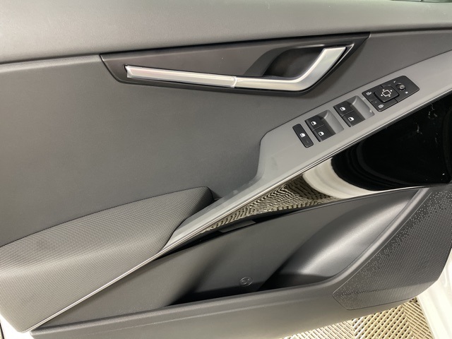 2025 Kia Niro EX photo 10