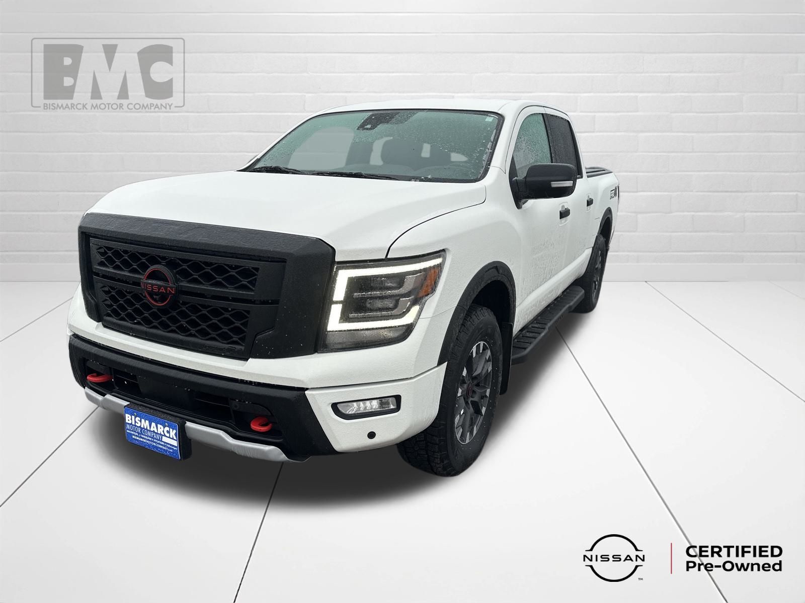 2023 Nissan Titan PRO-4X's photo