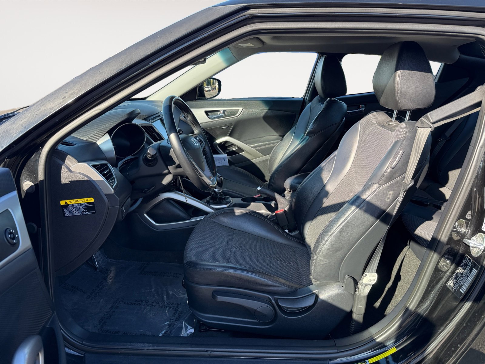 2014 Hyundai Veloster Base photo 9
