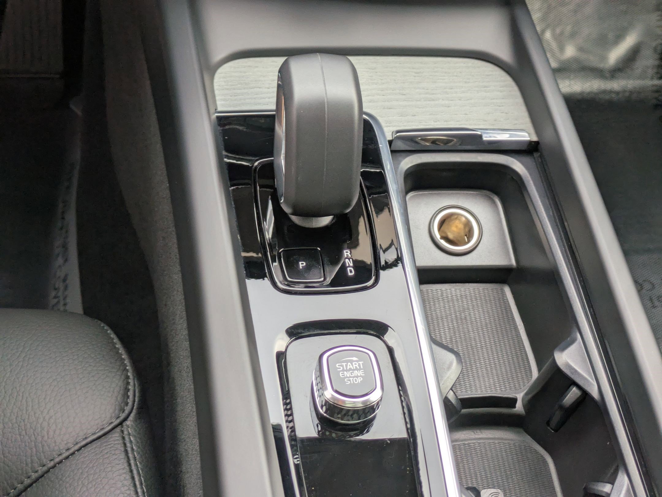 2025 Volvo XC60 Plus photo 22