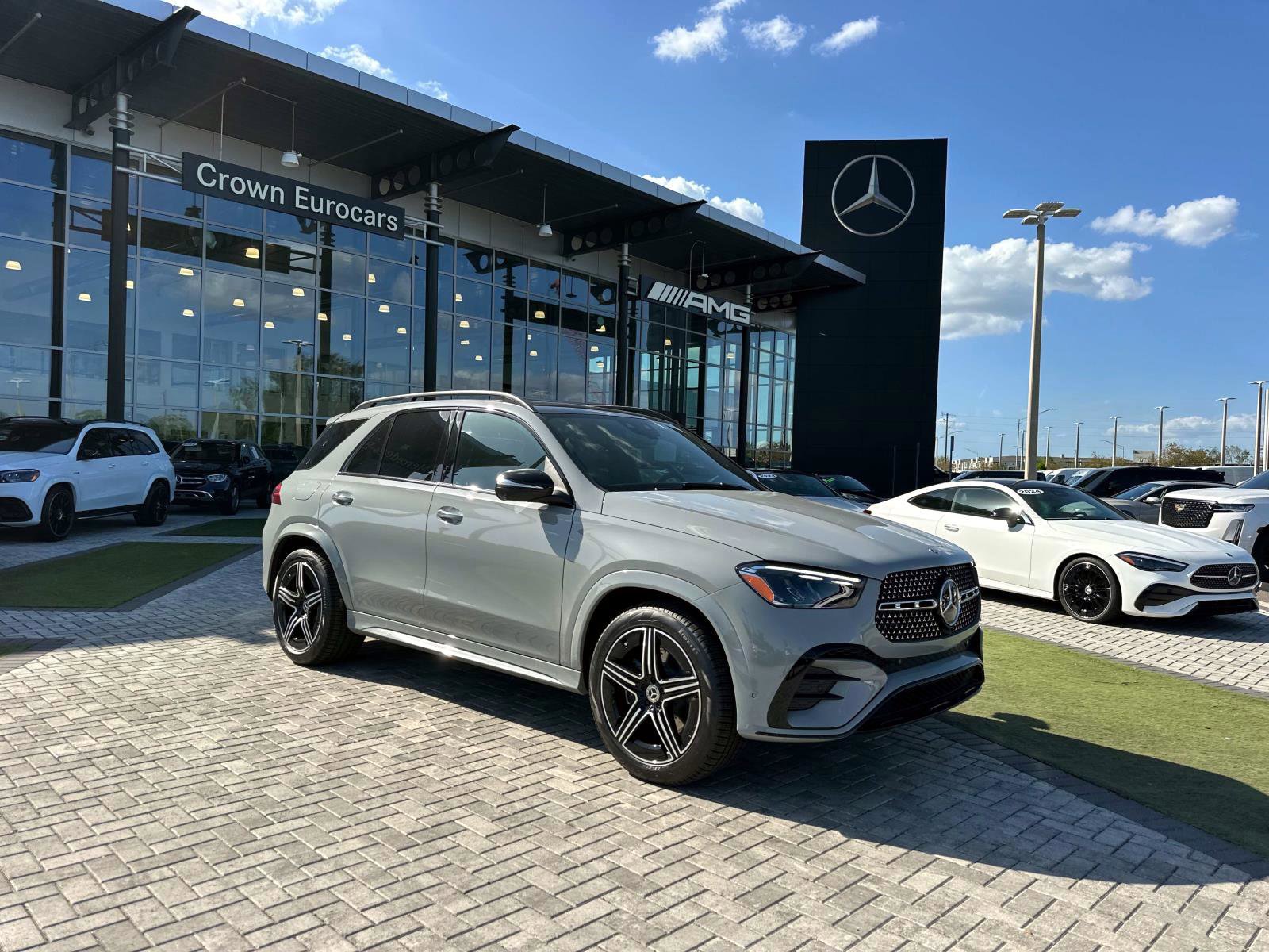 2025 Mercedes Benz GLE 450 4MATIC photo 2