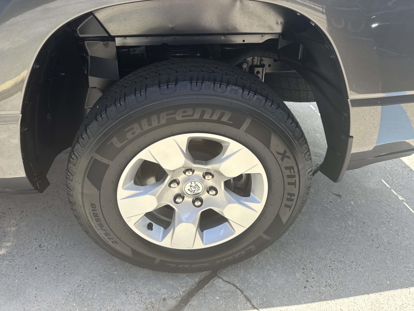 2019 Ram 1500 Laramie photo 2