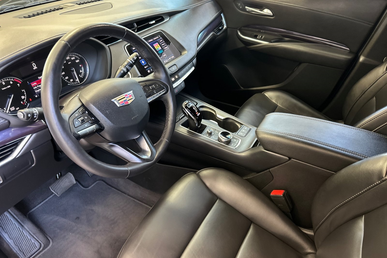 2023 Cadillac XT4 Luxury photo 8