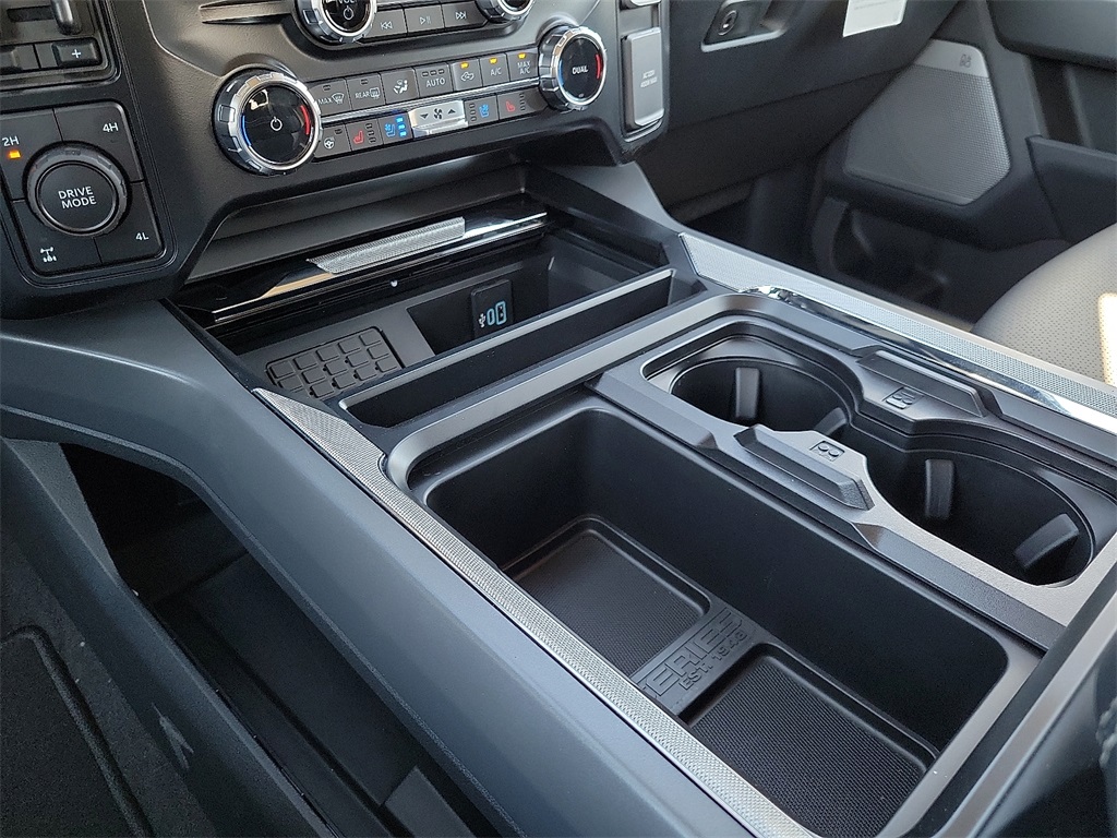 2025 Ford F-250 photo 24