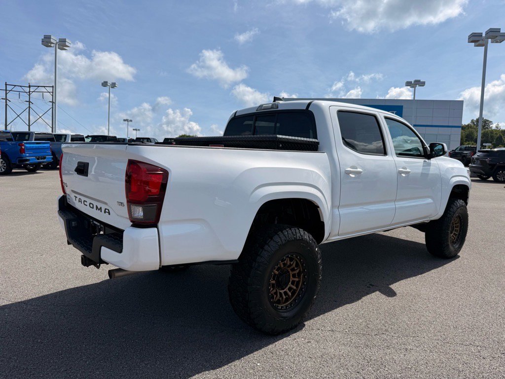 2020 Toyota Tacoma 4x4 LE photo 3