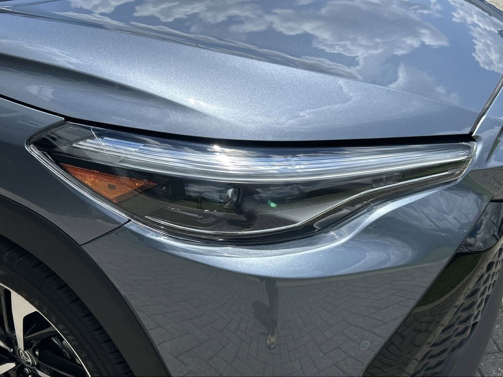 2025 Toyota Corolla Cross Hybrid S photo 8