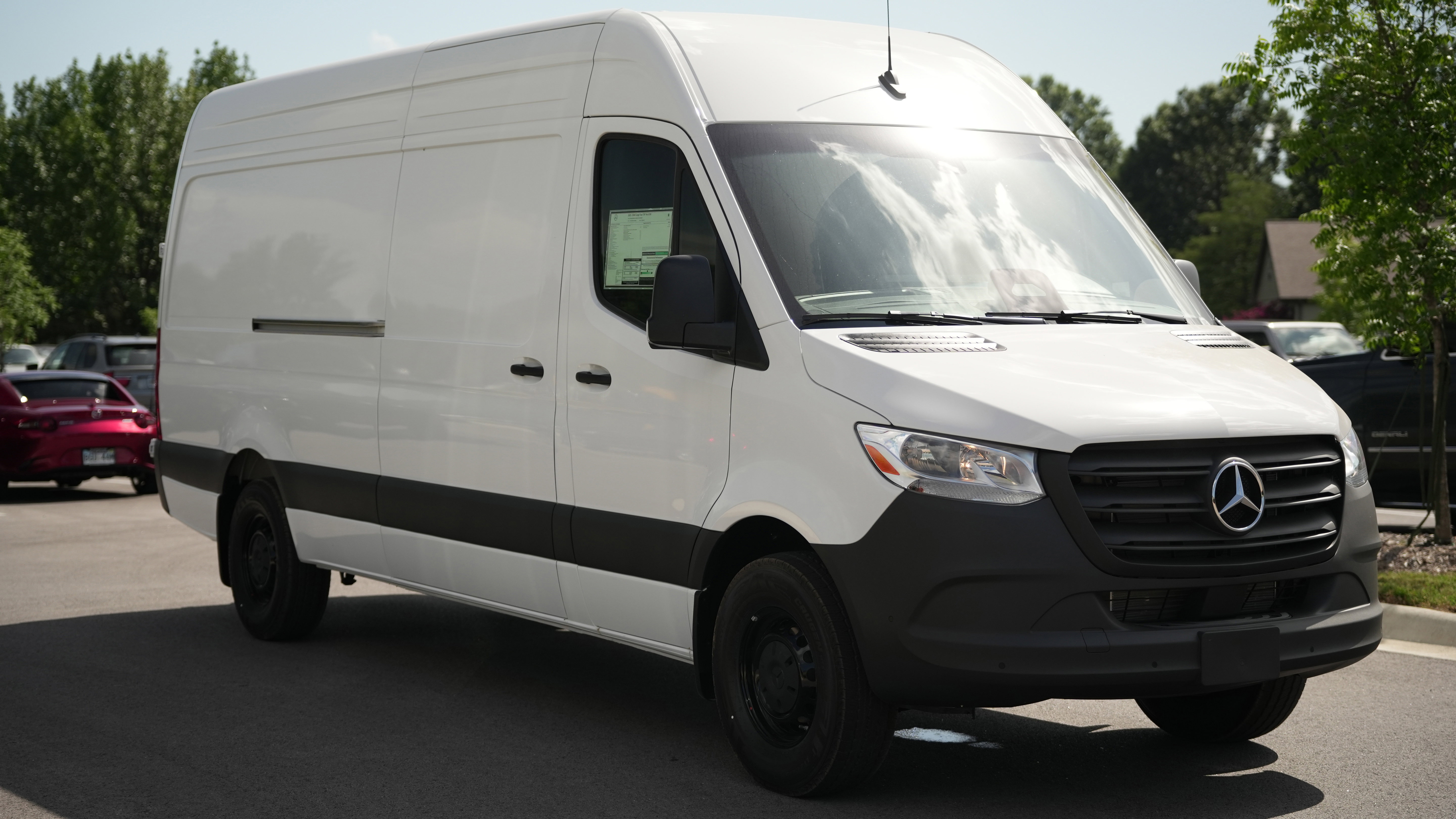 2025 Mercedes-Benz Sprinter Cargo Van Base's photo