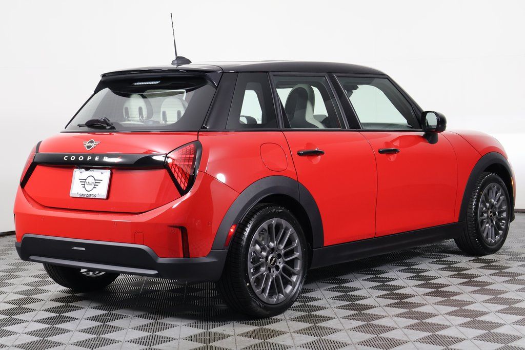 New 2026 MINI 4 Door Iconic Sportshatch in San Diego #M11083