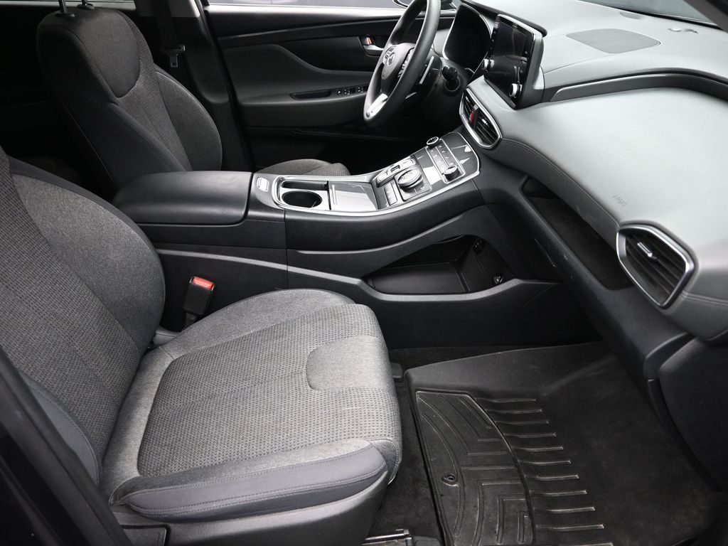 2022 Hyundai Santa Fe SEL photo 5