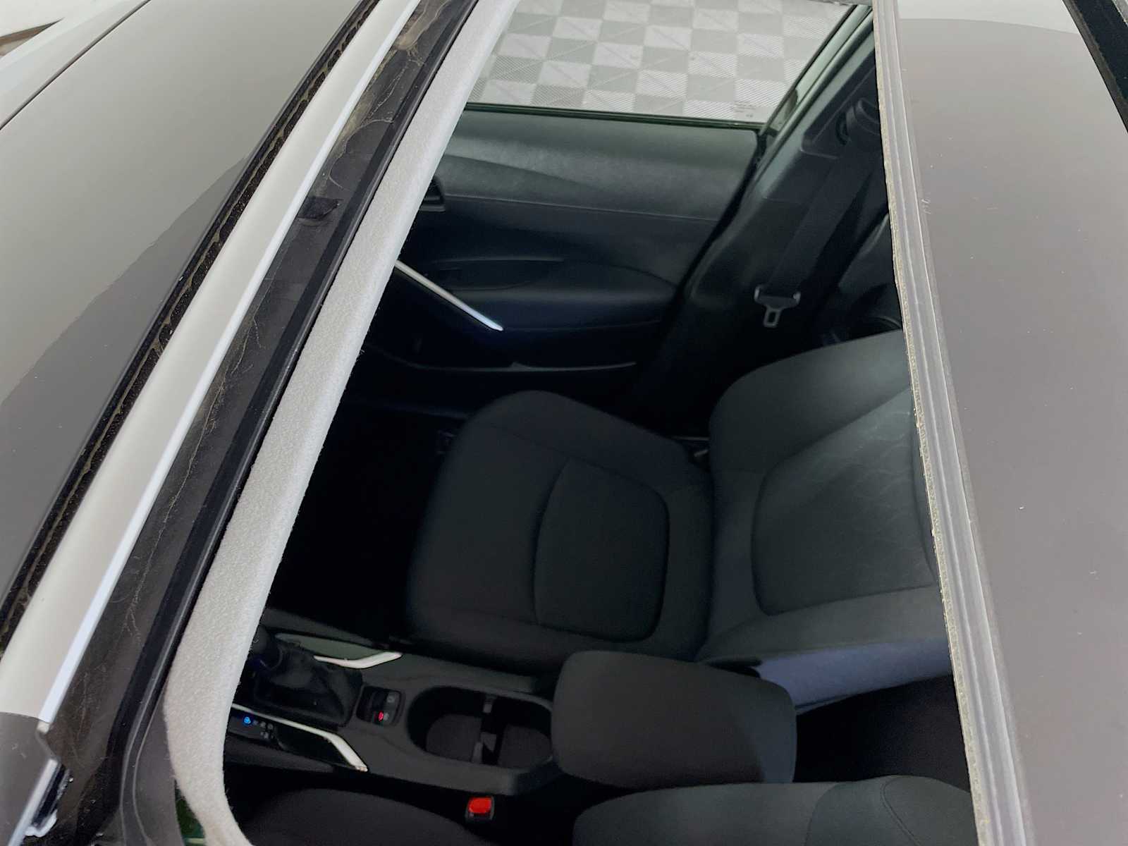 2023 Toyota Corolla Cross LE photo 18