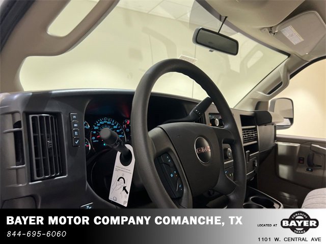 2025 Gmc Savana Cargo 2500 photo 4