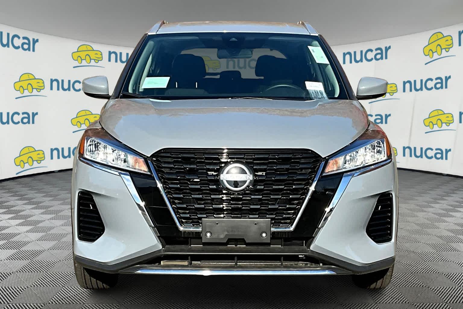 2024 Nissan Kicks SV photo 2