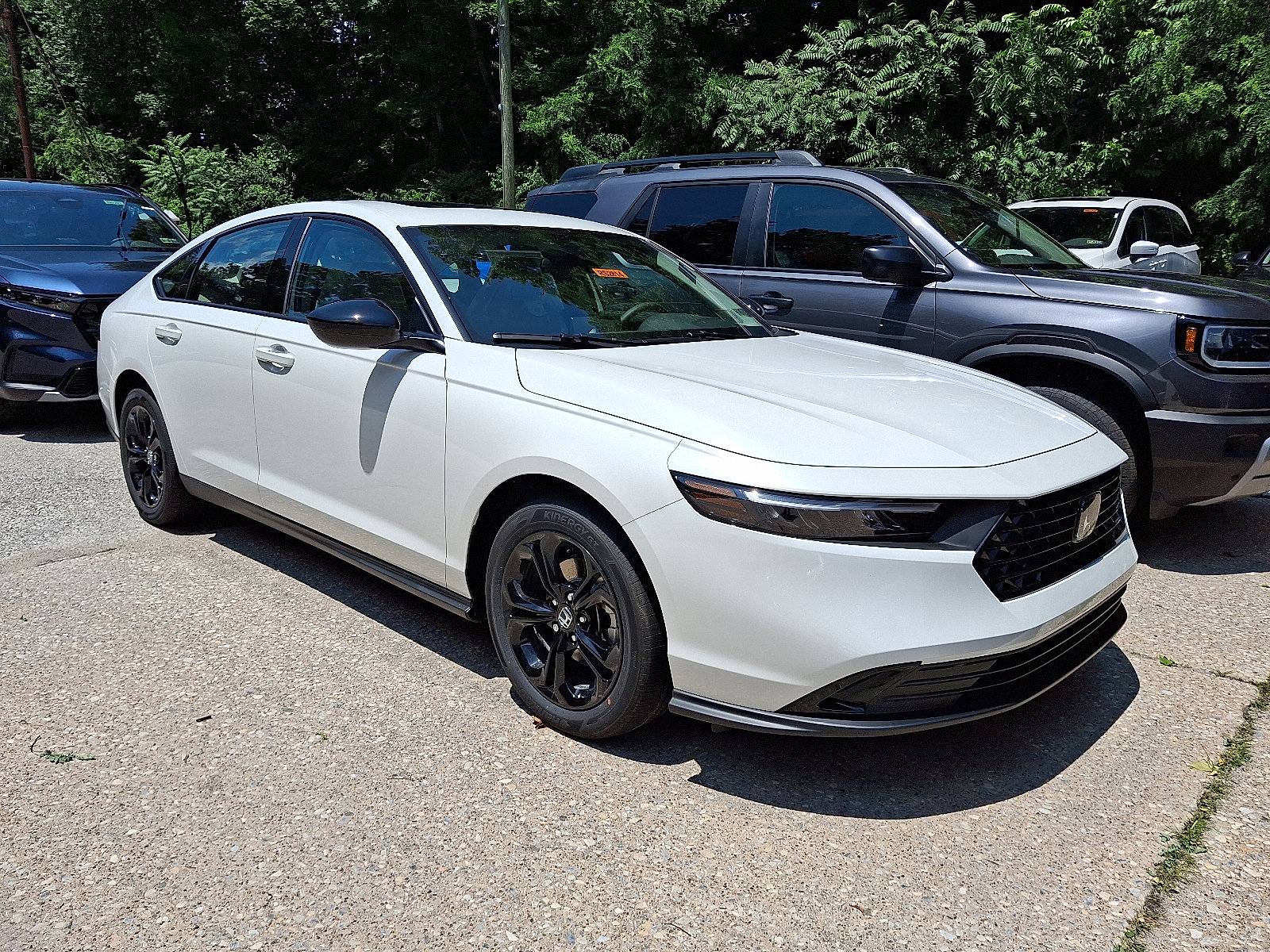2025 Honda Accord SE photo 2