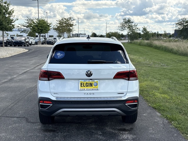2024 Volkswagen Taos SEL photo 6