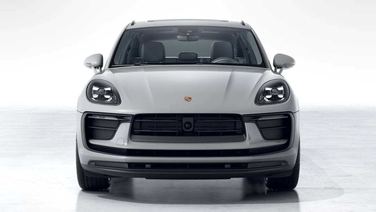 2026 Porsche Macan T photo 9