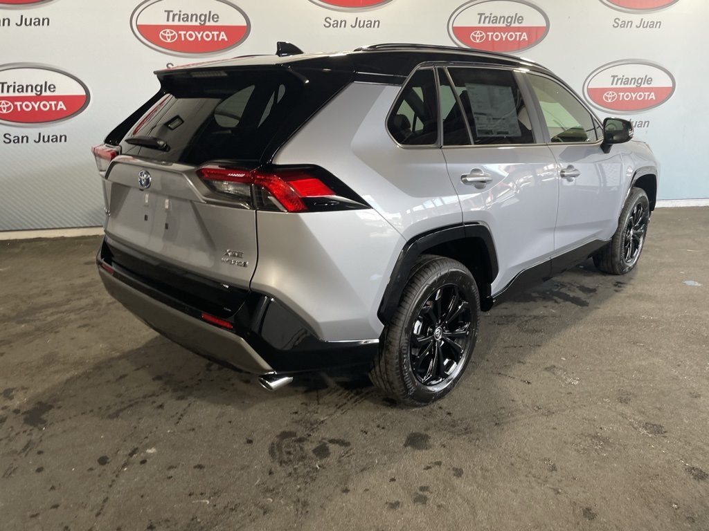 2025 Toyota RAV4 Hybrid XSE photo 4