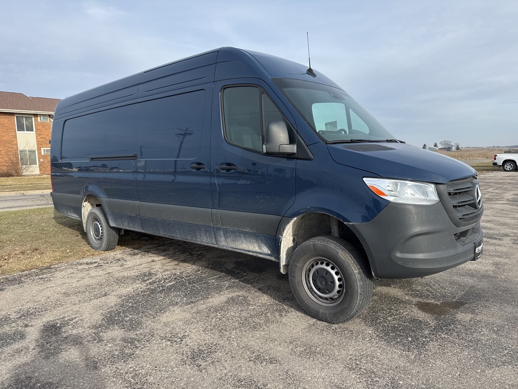 2024 Mercedes-Benz Sprinter Cargo Van Base's photo