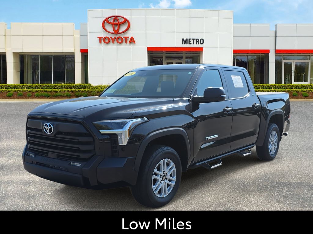 2025 Toyota Tundra SR5's photo