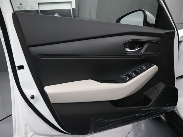 2025 Honda Accord LX photo 3