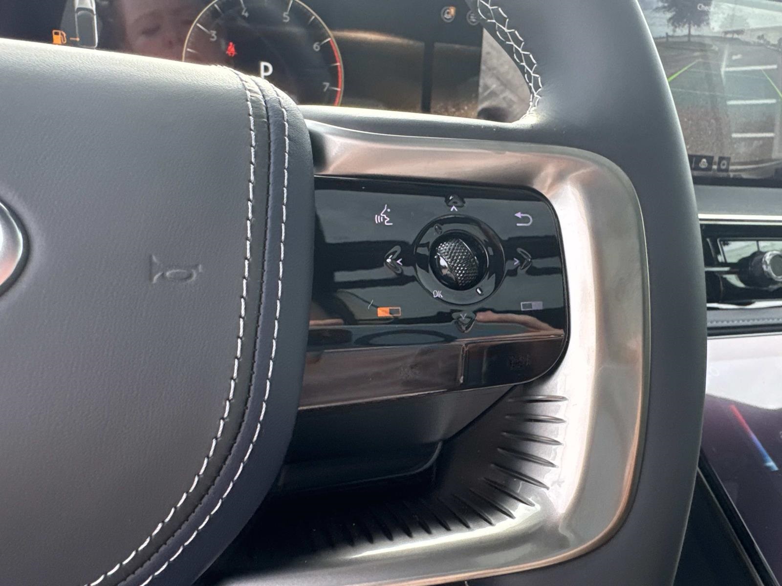 2026 Infiniti QX80 Sensory photo 17