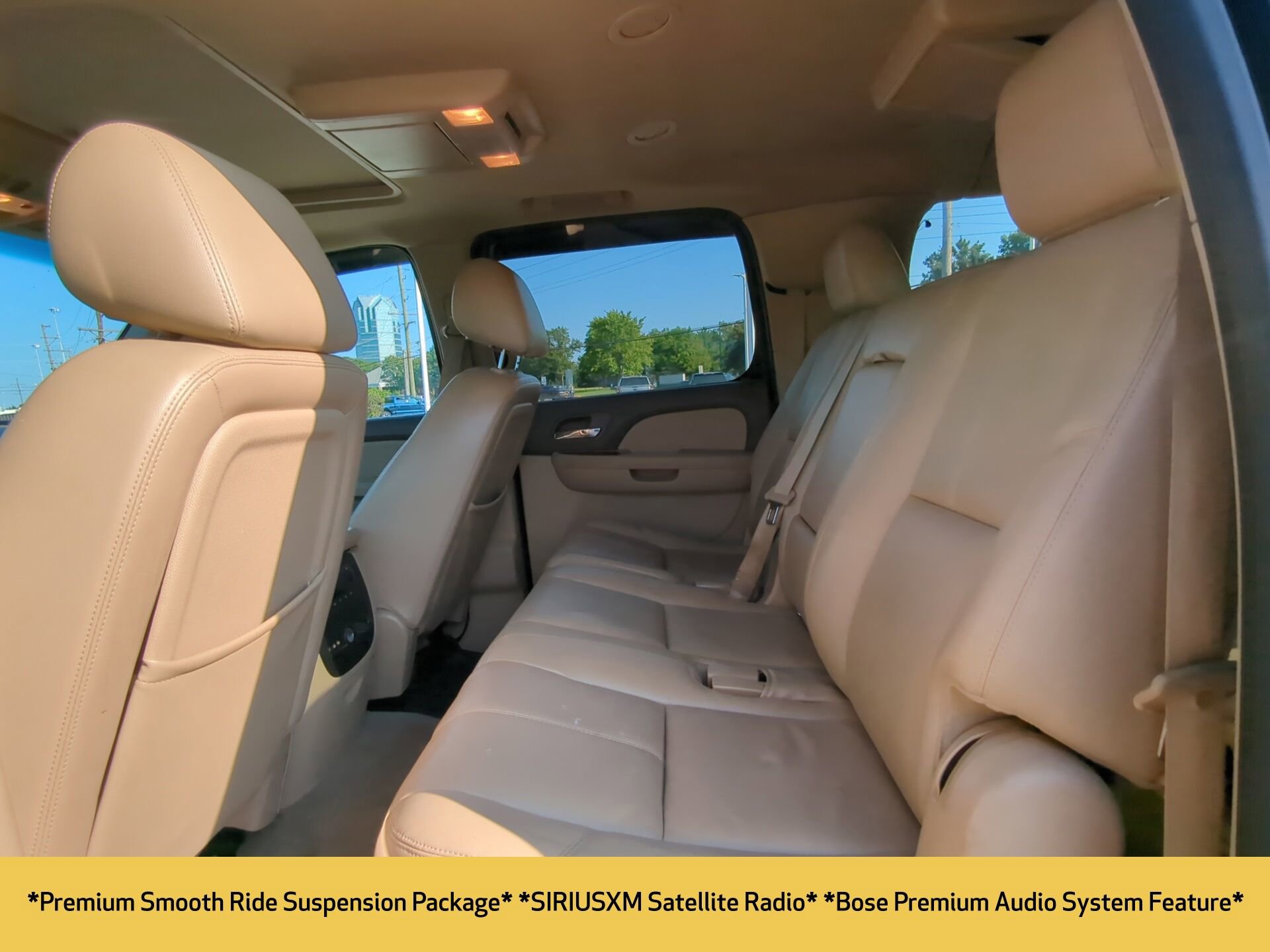 2013 Chevrolet Suburban LT photo 5