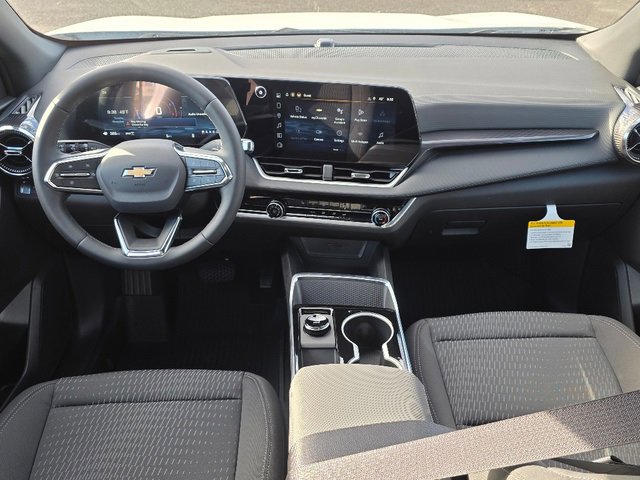 2026 Chevrolet Equinox LT photo 2