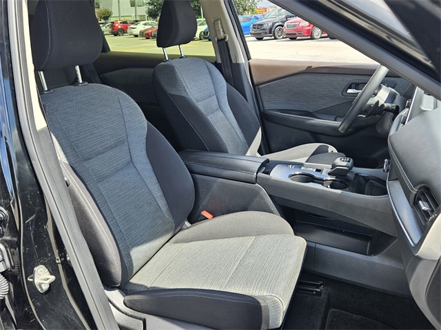 2023 Nissan Rogue SV photo 15