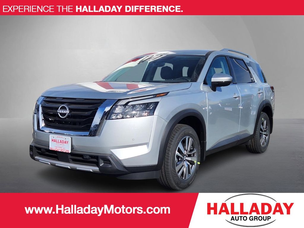 2025 Nissan Pathfinder SL's photo