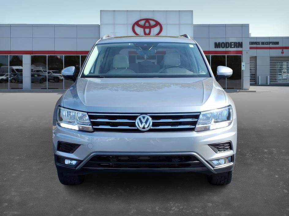 2020 Volkswagen Tiguan SEL photo 2